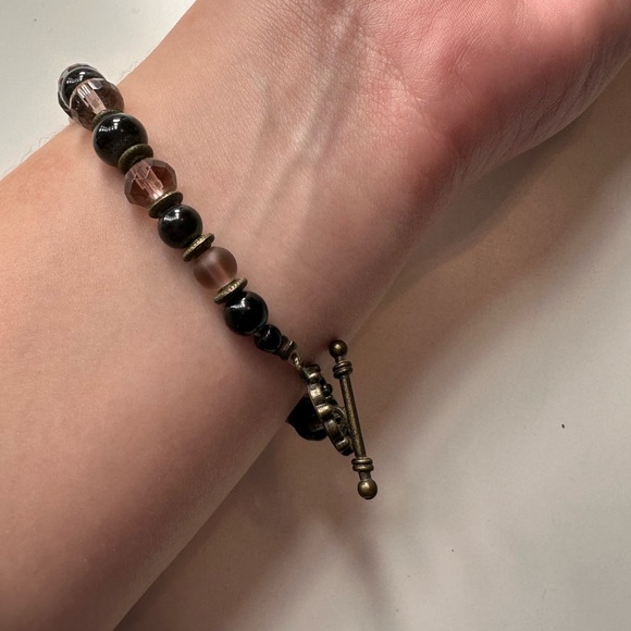 Beaded pink-purple and black bracelet - Picture 6 of 6